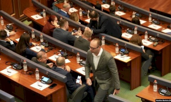 simiq-per-rashiqin:-po-i-jepet-posti-i-ministrit-nje-personi-qe-nuk-e-perfaqeson-popullin-serb