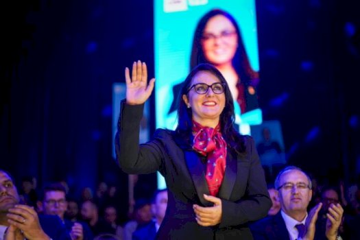 jehona-lushaku-behet-kryetare-e-grupit-parlamentar-te-ldk-se