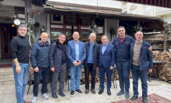 lladrovci-me-vellezerit-e-kadri-veselit:-historia-nuk-rishkruhet,-s’ka-fuqi-qe-e-mjegullon-arritjen-e-gjenerates-qe-cliroi-kosoven