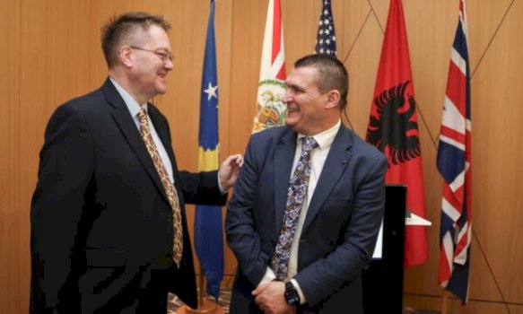 abott-e-sjell-ish-kreun-e-spak-ut-ne-prishtine,-dumani-iu-mban-ligjerate-gjyqtareve,-prokuroreve-e-policeve