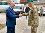 muhaxheri-pret-ne-takim-ulutas,-kfor-jep-detaje:-takimi-u-fokusua-ne-thellimin-e-marredhenieve-institucionale