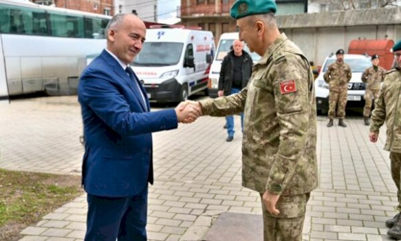 muhaxheri-pret-ne-takim-ulutas,-kfor-jep-detaje:-takimi-u-fokusua-ne-thellimin-e-marredhenieve-institucionale