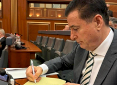 e-votoi-listen-srpska-pasi-tha-se-me-pare-e-pret-doren,-bahtiri-reagon:-une-nuk-i-nderroj-qendrimet,-votova-per-stabilitet