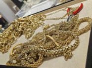 mbi-44-kg-ari-dhe-para-te-gatshme-–-krejt-cak-u-gjet-gjate-aksionit-ne-peje-ku-cak-ishin-argjendarite