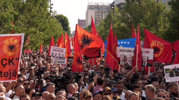 kush-prej-institucioneve-mbeshteti-marshin-per-mbrojtje-te-luftes-clirimtare?