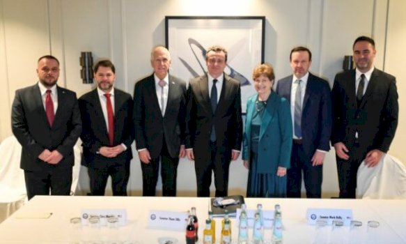 kurti-takon-kater-senatore-amerikane,-u-flet-per-‘‘rendesine’’-e-dorezimit-te-radoiciqit-dhe-terheqjen-e-letres-se-brnabqit