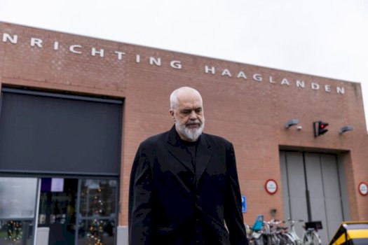 “180-vjet-burg-per-kreret-e-uck’se”,-edi-rama-prokurorise:-cmenduri,-paturpesi,-mizori,-bombe-mbi-popullin-e-kosoves