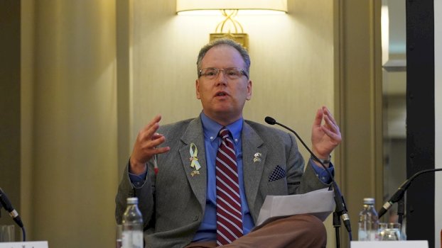 bassuener:-kosova-t’i-shohe-interesat-afatgjata,-t’i-ruaje-aspiratat-evropiane