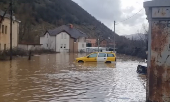 serish-permbytje-ne-kercove,-jane-prekur-shume-lagje-e-jane-demtuar-shtepite