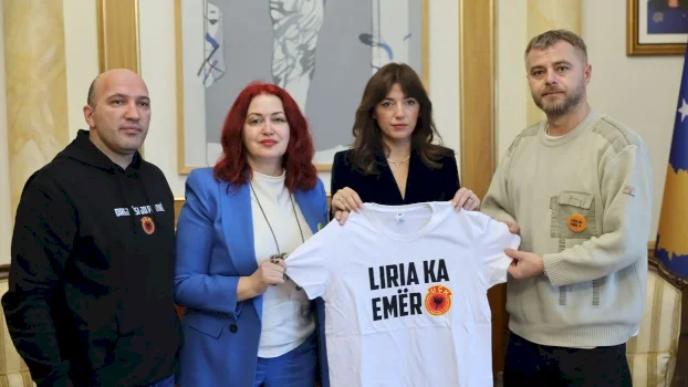 haxhiu-mbeshtet-marshin-e-17-shkurtit-per-kreret-e-uck-se,-takon-perfaqesuesit-e-“liria-ka-emer”