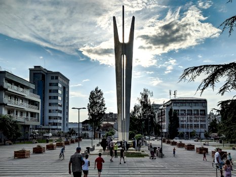 ambasadori-faruk-ajeti:-emri-i-prishtines-perditesohet-ne-platformat-gjermane-te-udhetimeve