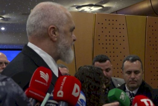 edi-rama-dhe-vjosa-osmani-nuk-tregojne-nese-do-te-marrin-pjese-ne-marshin-“drejtesi,-jo-politike”