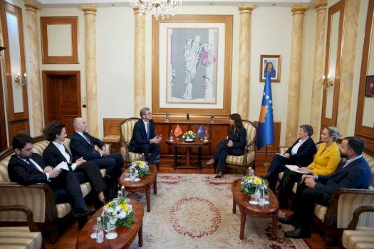 haxhiu-priti-camajn,-diskutuan-per-avancimin-e-bashkepunimit-ndermjet-kosoves-dhe-malit-te-zi