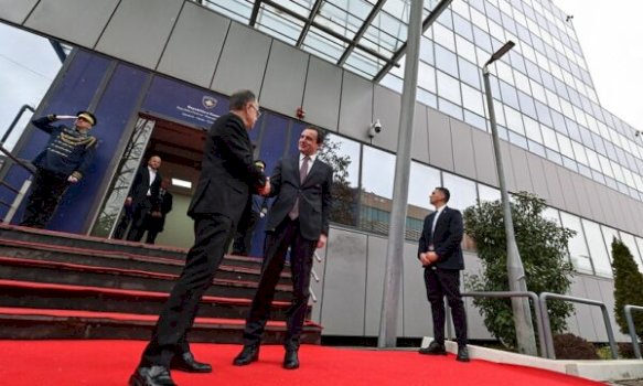 kurti-pret-ne-takim-begajn-per-diten-e-pavaresise,-flasin-edhe-per-bashkepunimin-nderqeveritar