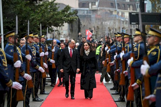 osmani-falenderon-begajn:-faleminderit-qe-jeni-gjithnje-prane-kosoves