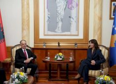 18-vjet-pavaresi,-haxhiu-dhe-begaj-riafirmojne-partneritetin-kosove-shqiperi