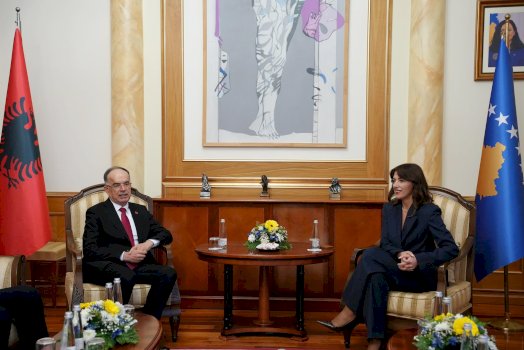 18-vjet-pavaresi,-haxhiu-dhe-begaj-riafirmojne-partneritetin-kosove-shqiperi