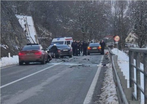 aksidentohet-eskorta-e-kryeministrit-te-malit-te-zi