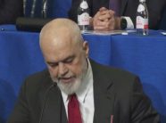 bordi-i-paqes-–-veteranet-e-uck-se-pergezojne-ramen:-faleminderit-kryeminister