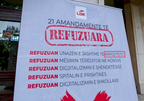 “refuzuan-unazen-e-jashmte-te-kryqytetit”,-posteri-i-ldk-se-me-gabime-drejtshkrimore