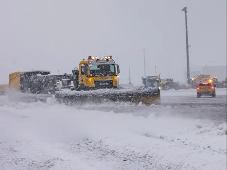 “fluturime-te-anuluara,-nderprerje-e-energjise”,-reshjet-e-bores-“paralizojne”-jugun-e-gjermanise-dhe-austrine