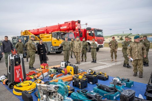 kfor-dhe-nalt-vizitojne-qendren-nderkombetare-te-trajnimit-per-kerkim-shpetim-te-fsk-se