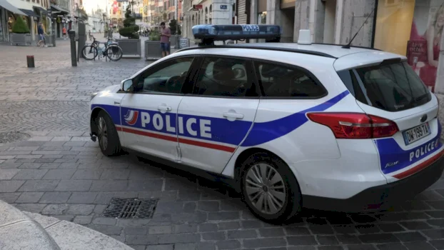 po-planifikonin-nje-sulm-terrorist-ne-nje-qender-tregtare,-arrestohen-dy-16-vjecaret-ne-france