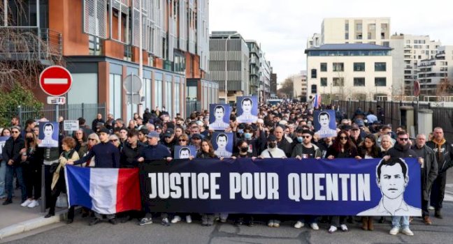 mijera-njerez-marshojne-ne-lion-pas-vrasjes-se-aktivistit-francez-javen-e-kaluar