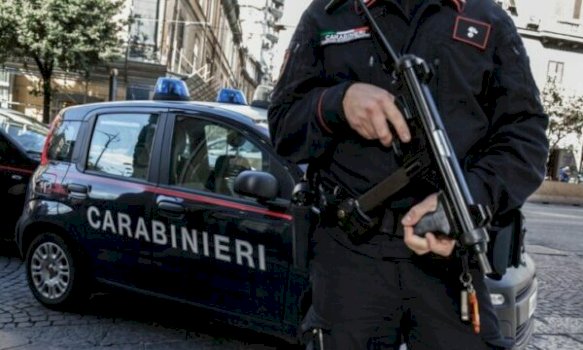 gjendet-i-vdekur-25-vjecari-shqiptar-afer-vetures-se-tij,-nisin-hetimet