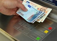 demtohen-tre-aparate-per-pagesa-ne-fushe-kosove-dhe-vidhen-200-euro