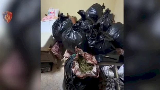 sekuestrohen-rreth-57-kg-lende-narkotike-kanabis,-arrestohen-dy-persona-ne-vlore