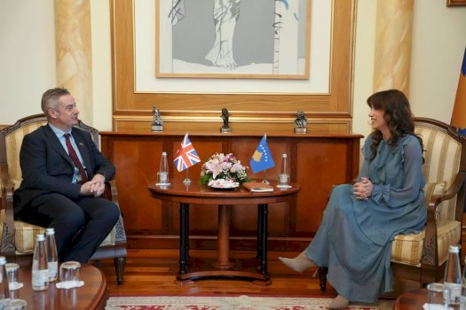 hargreaves-i-shkon-ne-takim-haxhiut,-flasin-per-ceshtjen-e-presidentit