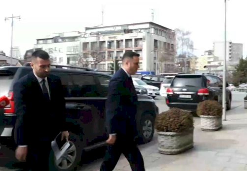 lumir-abdixhiku-futet-ne-kuvend,-do-te-takohet-me-kryeministrin-kurti