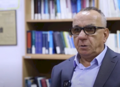 enver-hasani:-kurti-synon-president-lojal-per-te-forcuar-pushtetin