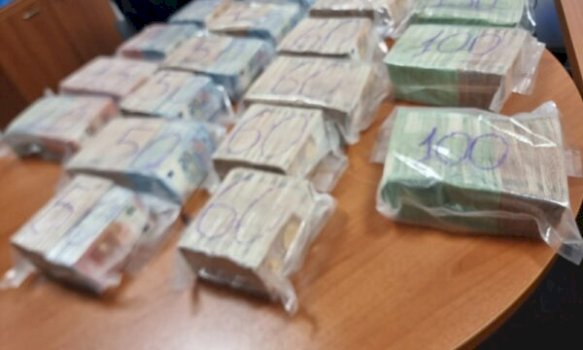 kapen-rreth-1-milion-euro-te-padeklaruara-ne-automjetin-qe-po-hynte-ne-kosove-te-merdarja,-dogana-jep-detaje