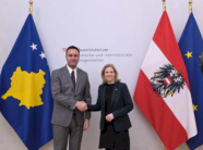 konjufca-ne-vjene,-i-kerkon-mbeshtetje-homologes-se-tij-per-marrjen-e-statusit-te-kandidatit