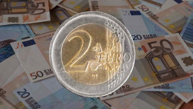 deponohen-mbi-1000-euro-te-falsifikuara-ne-dy-banka-te-vendit