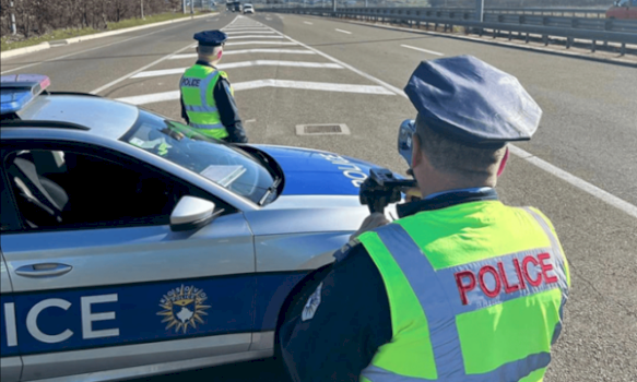 afer-2-mije-e-600-gjoba-per-24-ore,-policia-njofton-se-ka-arrestuar-20-persona