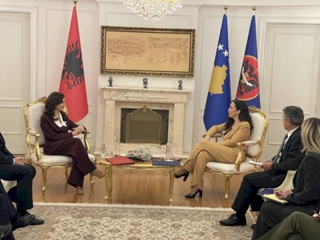 presidentja-osmani-pret-ne-takim-ministren-e-jashtme-te-shqiperise