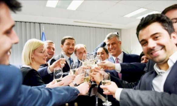 behrami-publikon-foto-nga-dita-kur-thaci-u-zgjodh-president:-sot-i-duhesh-kosoves-me-shume-se-kurre