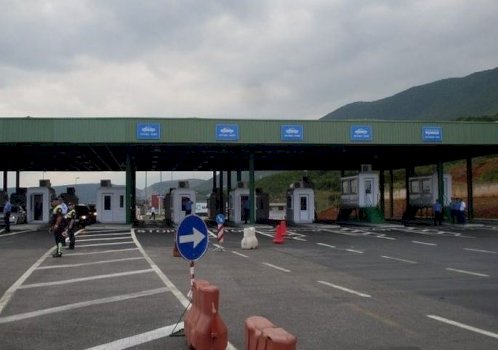 kapet-me-kokaine-nje-person-ne-piken-kufitare-ne-morine