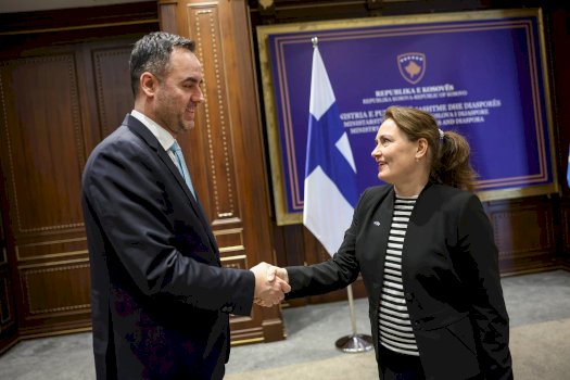 kosova-dhe-finlanda-forcojne-bashkepunimin,-konjufca-takohet-me-ambasadoren-laaksonen