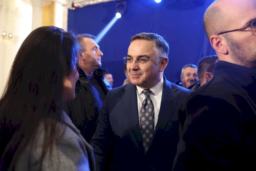 tahiri:-opozita-nuk-ka-agjende,-jemi-ne-agjenden-e-kurtit-–-qellimi-i-tij-eshte-te-mos-e-validoje-osmanin-si-kandidate