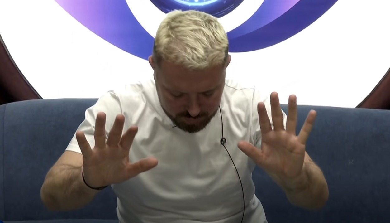 Pas Zarfit të Zi  Labi flet me  Vëllain e Madh 