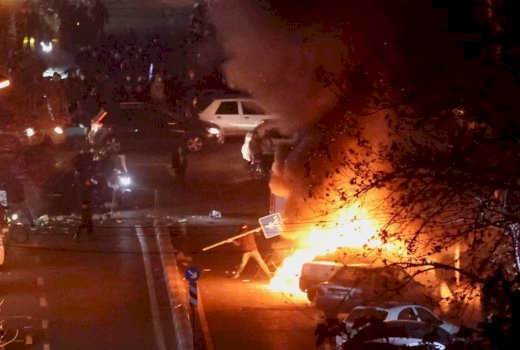 irani-thote-se-tre-cisterna-nafte-jane-goditur-nga-raketat