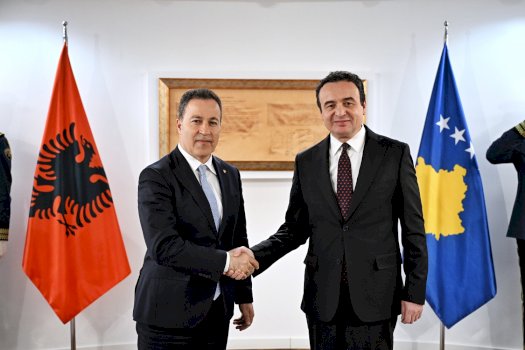 Kurti takohet me Peleshin  diskutohet koordinimi e integrimi evropian