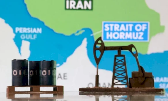 cmimet-e-naftes-ne-tregun-boteror-u-rriten-per-te-treten-dite-radhazi-per-shkak-te-frikes-nga-nderprerjet-e-furnizimit