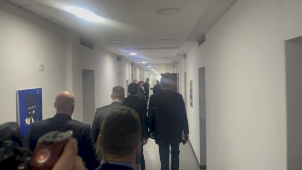 kurti-takohet-serish-me-abdixhikun