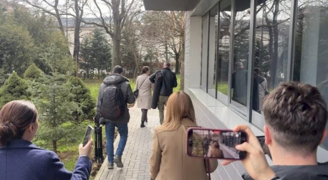 ldk-ja-mblidhet-per-te-diskutuar-zgjedhjen-e-presidentit/es