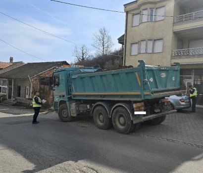 operacion-i-perbashket-ne-prizren,-kontrolle-te-shtuara-ndaj-automjeteve-te-transportit